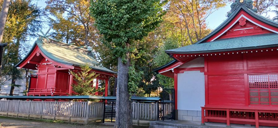 小野神社の拝殿と本殿