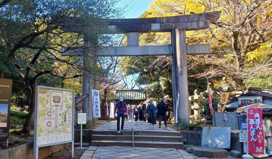 上野東照宮の大石鳥居