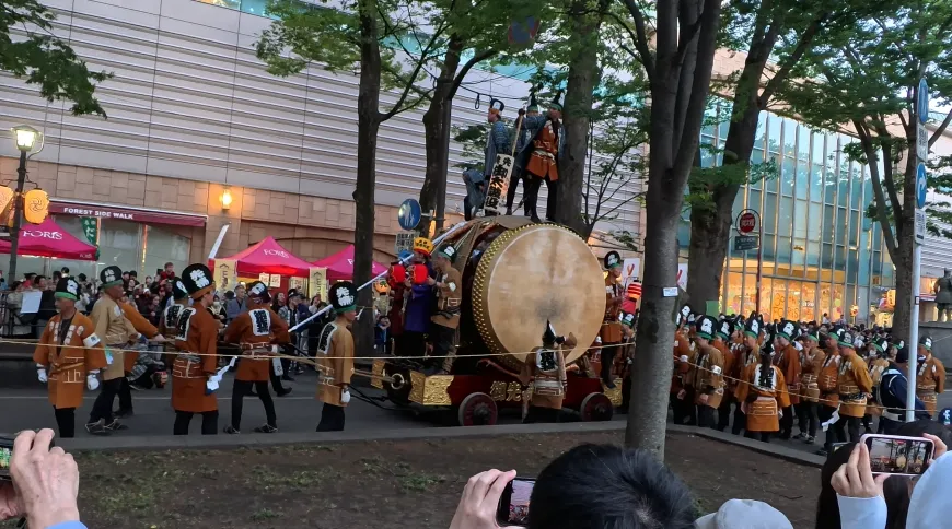 大國魂神社 例大祭 神輿発輿（おいで）