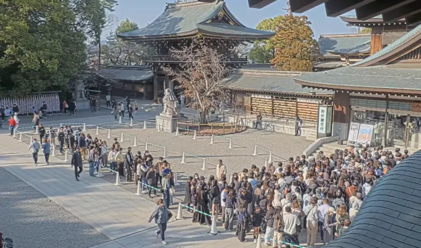 寒川神社 ライブカメラ 外庭