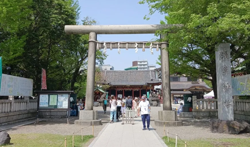 浅草神社 鳥居
