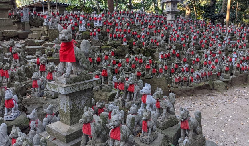 豊川稲荷 妙巌寺 霊狐塚