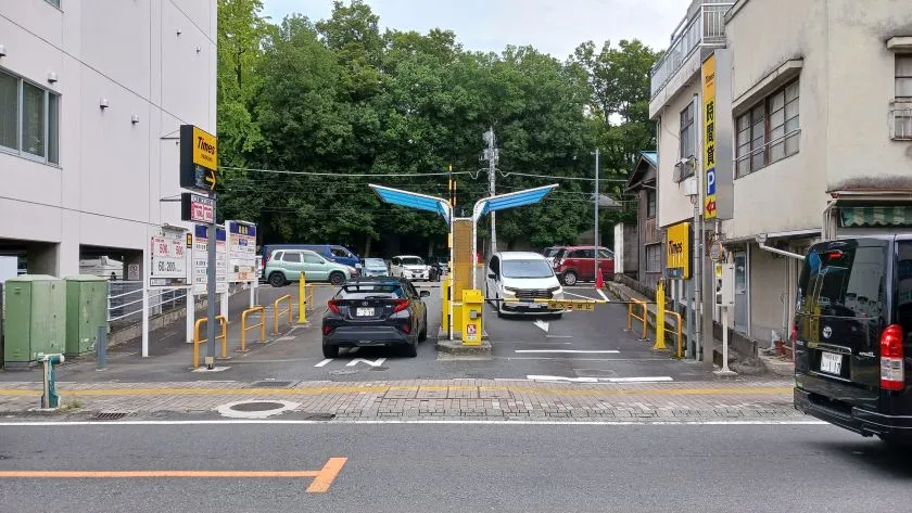 秩父神社 タイムズ駐車場