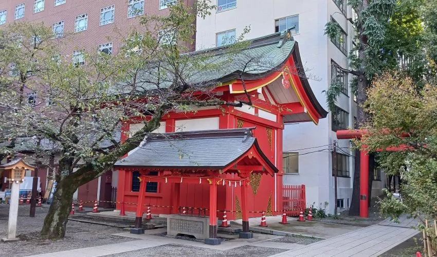 花園神社 山車庫 手水舎