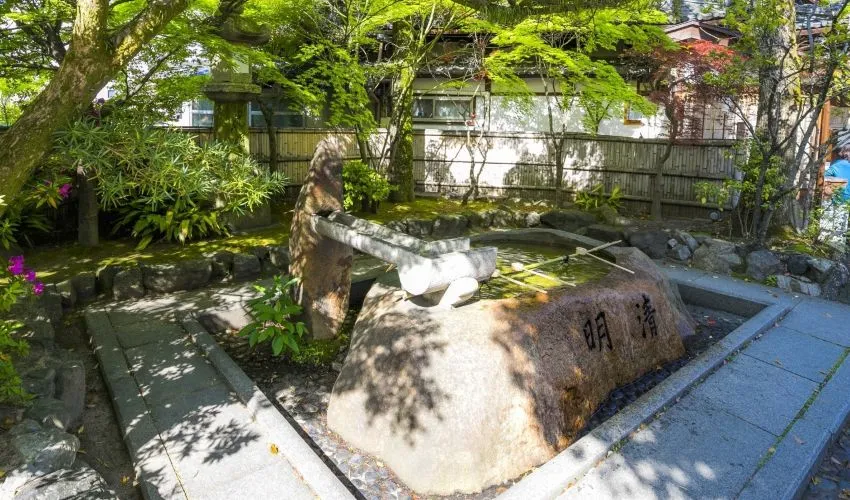 安井金比羅宮 手水舎