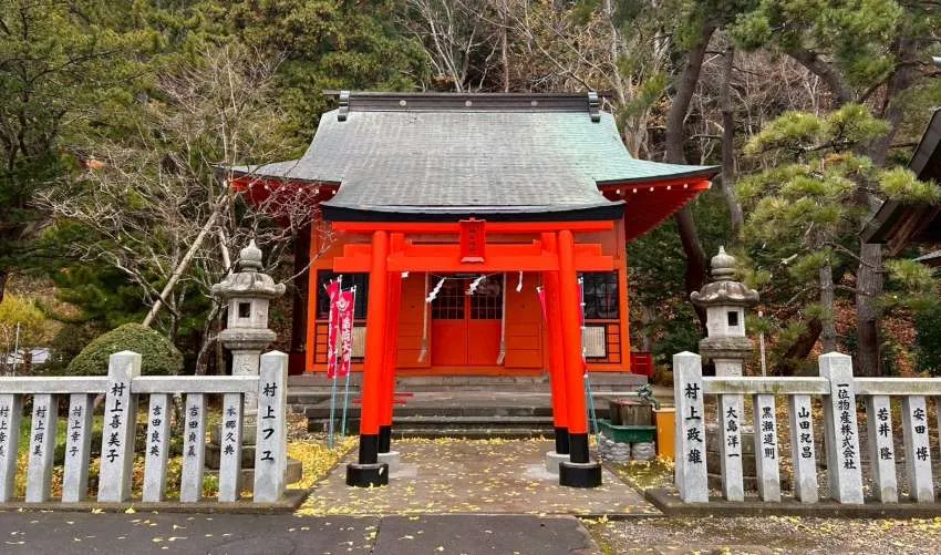 函館八幡宮 鶴若稲荷神社