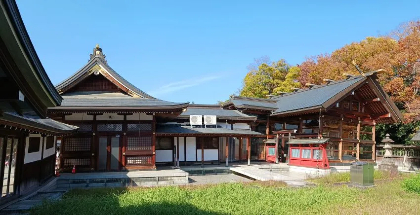 立川 諏訪神社 社殿