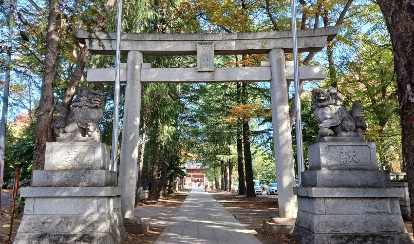 立川 諏訪神社 鳥居