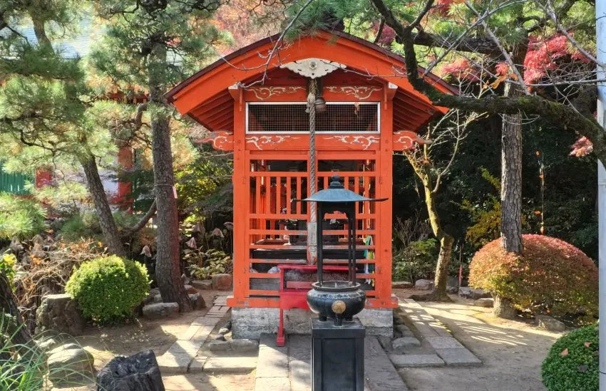 高幡不動尊 弁天堂