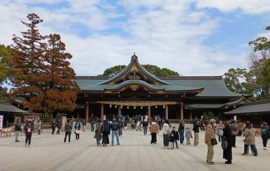 寒川神社 拝殿