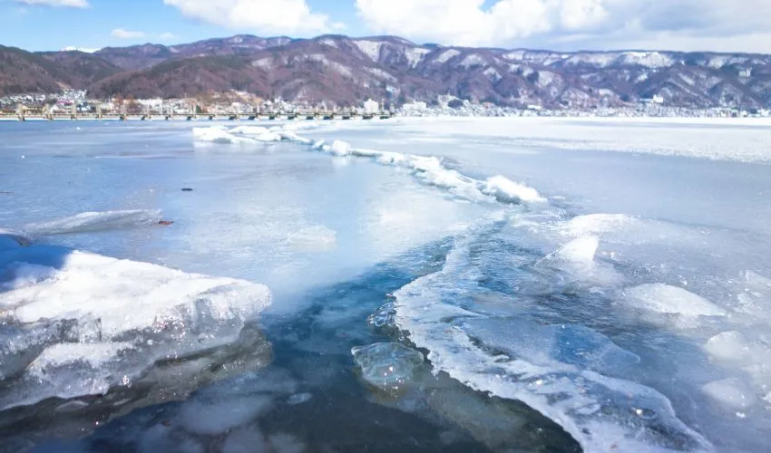 諏訪大社 諏訪湖 御神渡り