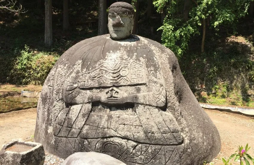 諏訪大社 万治の石仏