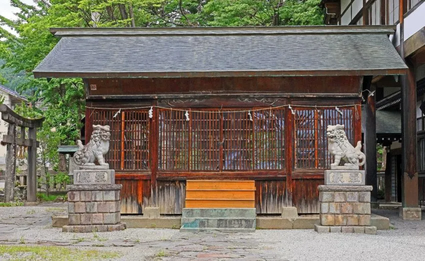 八剱神社 神楽殿