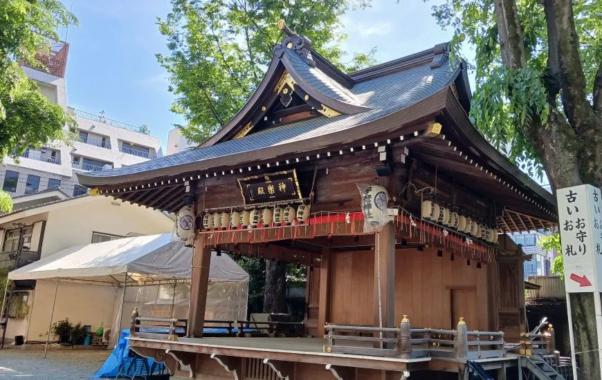 子安神社 神楽殿