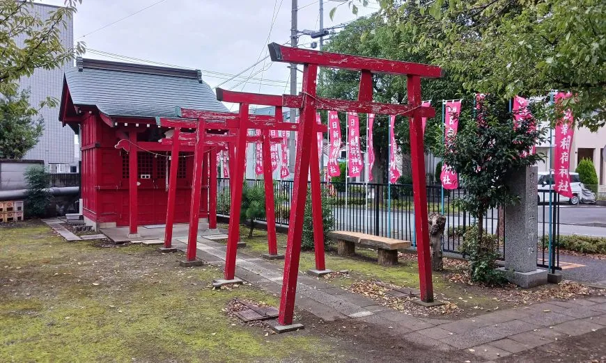 日新稲荷神社 府中 社殿